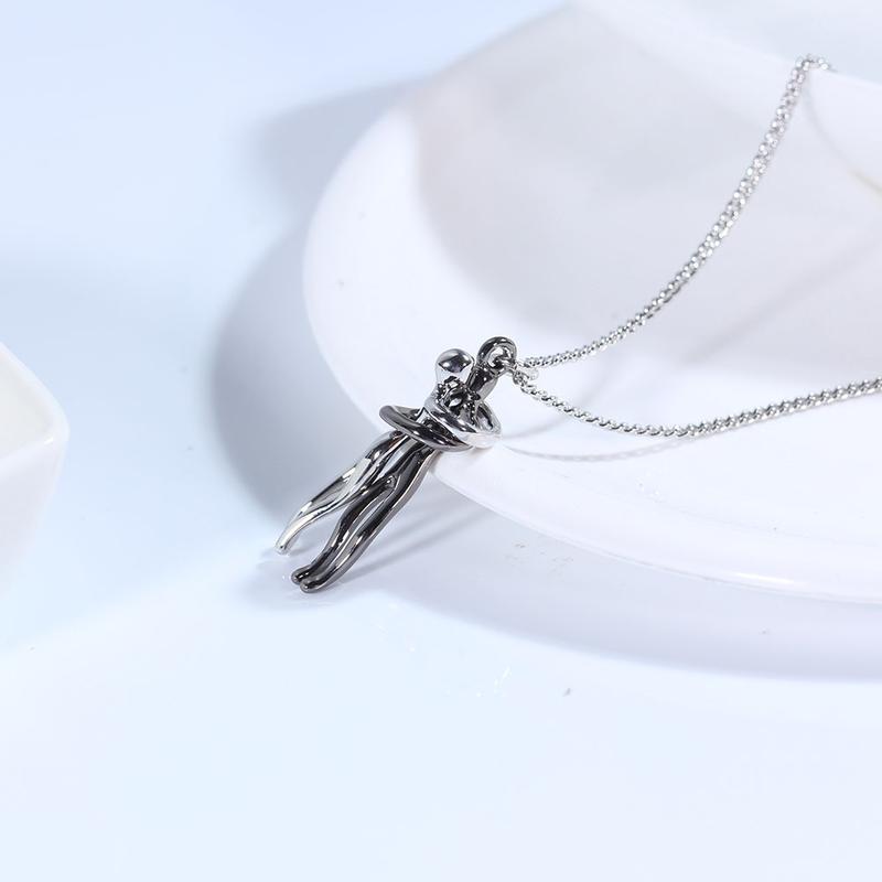 Halskette mit Umarmung im Love-Stil