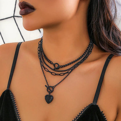 Collier gothique en alliage de fer 